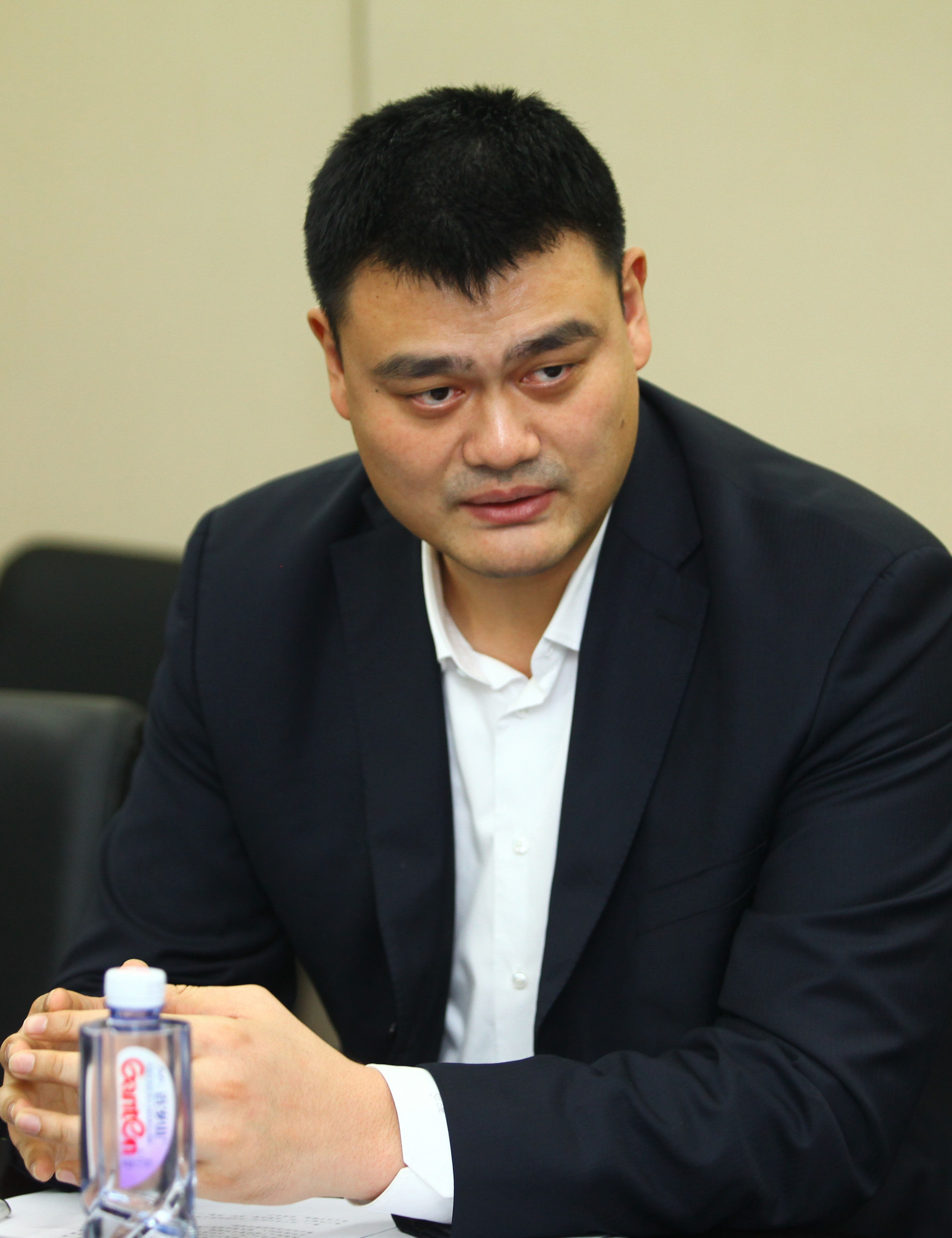 为年轻球员