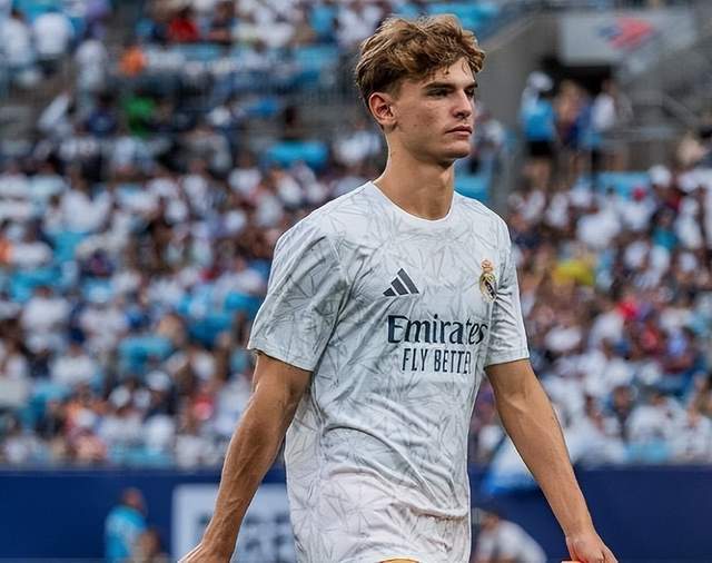 世锦赛的首 世锦赛的首